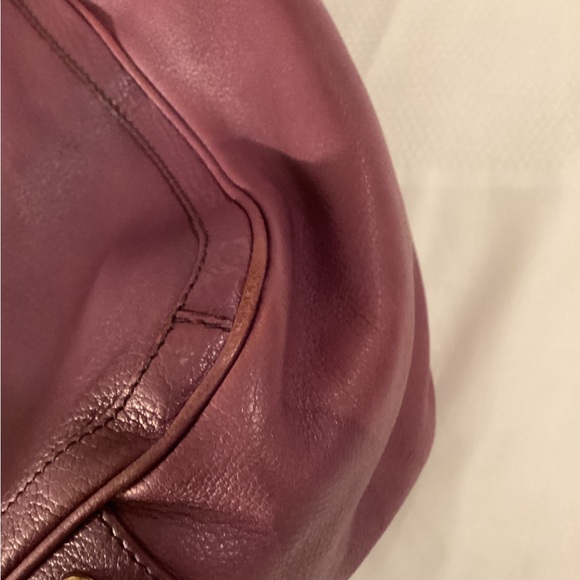 SALVATORE FERRAGAMO
Leather Shoulder Bag - Picture 8 of 14